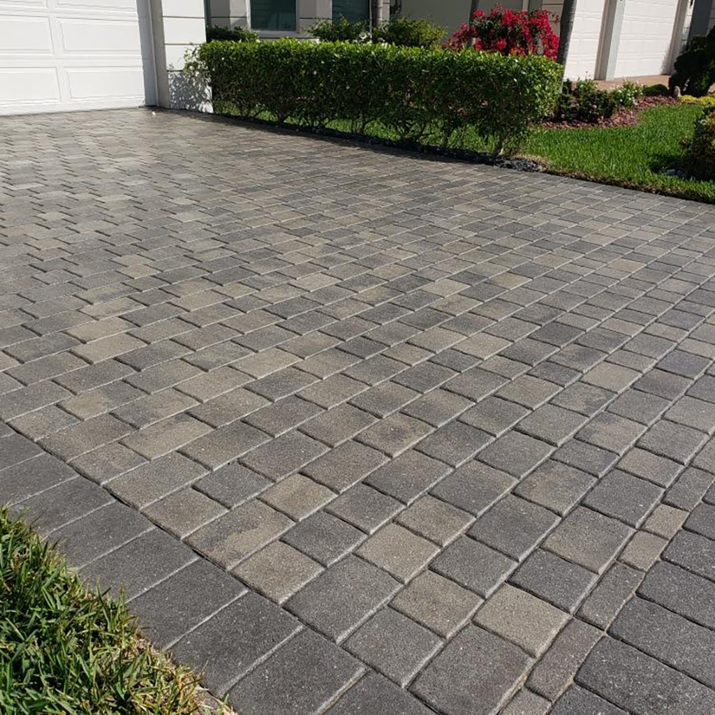 Surfacelogix Cobble Loc High Gloss on pavers hi-gloss